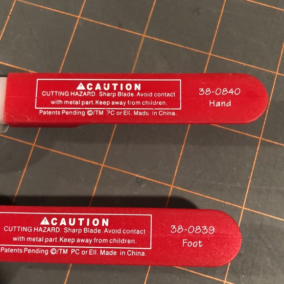 4. Sizzix paddle Punch Positionable Hand Punch die - Picture 7 of 15